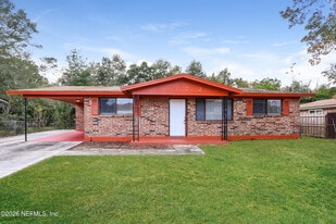 9572 Spottswood Rd W in Jacksonville, FL - Building Photo