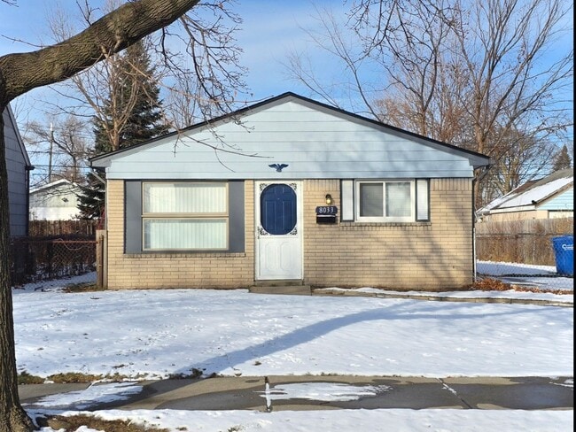 8033 Studebaker Ave in Warren, MI - Building Photo - Building Photo