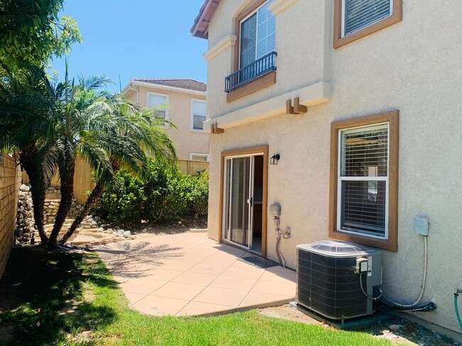 1567 La Verada Ct in Camarillo, CA - Building Photo - Building Photo