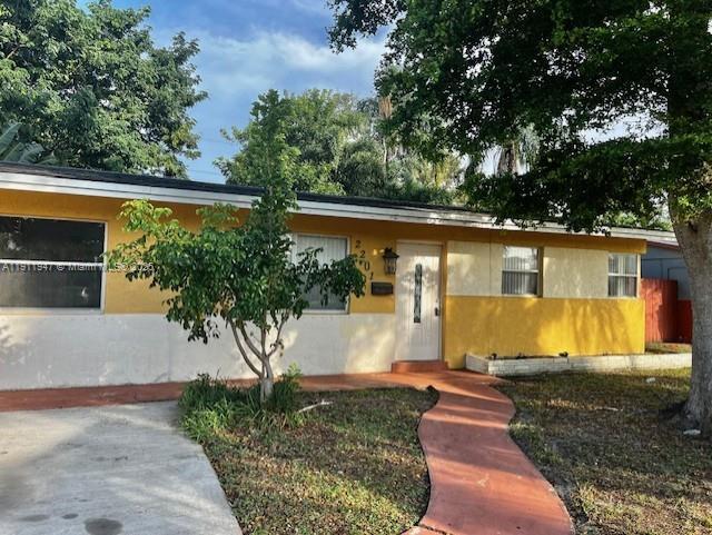 2201 N 56th Terrace in Hollywood, FL - Building Photo