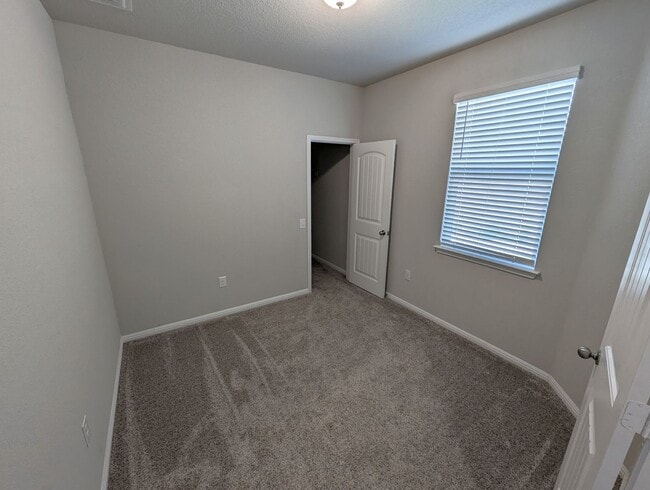 1404 Schlemmer Plaza in Pflugerville, TX - Building Photo - Building Photo