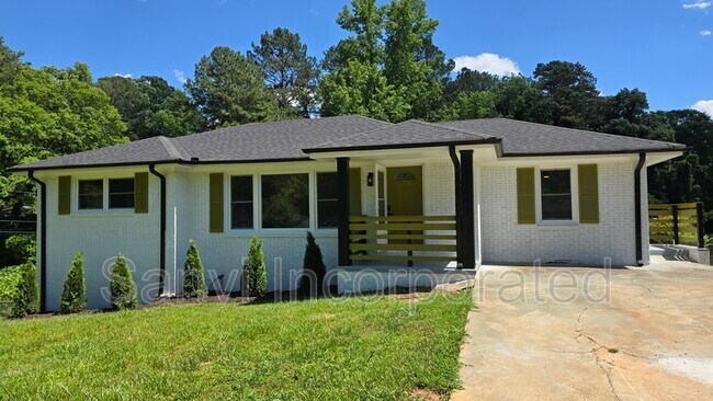 property at 3081 Glendale Ct