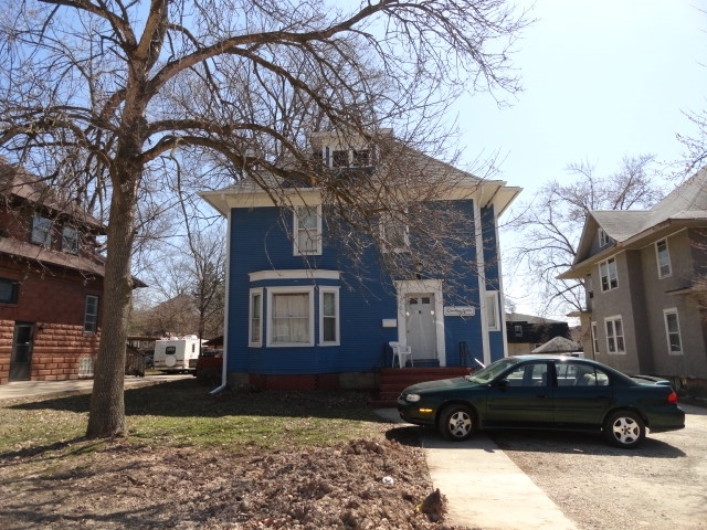 350 Augusta Ave in Dekalb, IL - Foto de edificio - Building Photo