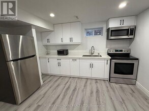 60 Lund St in Richmond Hill, ON - Building Photo - Building Photo