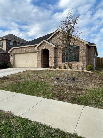 125 Morning Glory Dr in Sanger, TX - Building Photo - Building Photo