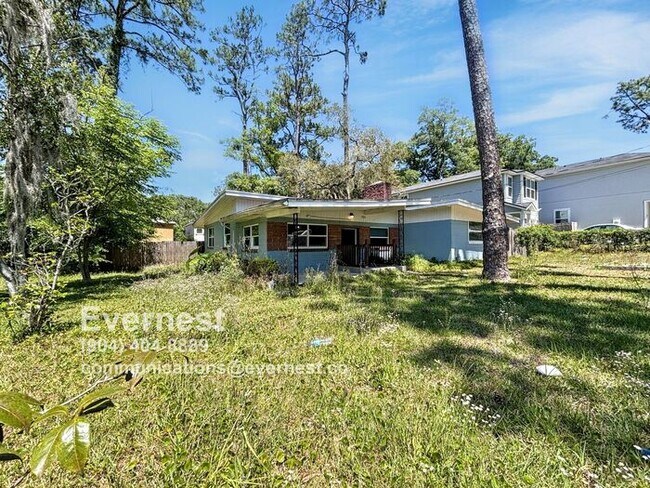 7935 India Ave in Jacksonville, FL - Foto de edificio - Building Photo
