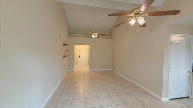 1808 Dolphin Dr in Seabrook, TX - Building Photo - Building Photo