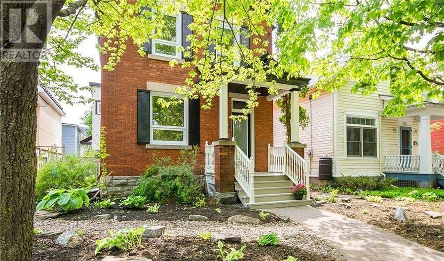 245 MacKay St in Ottawa, ON - Building Photo