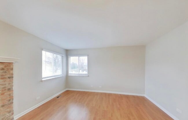 property at 16139 S Lexington Dr