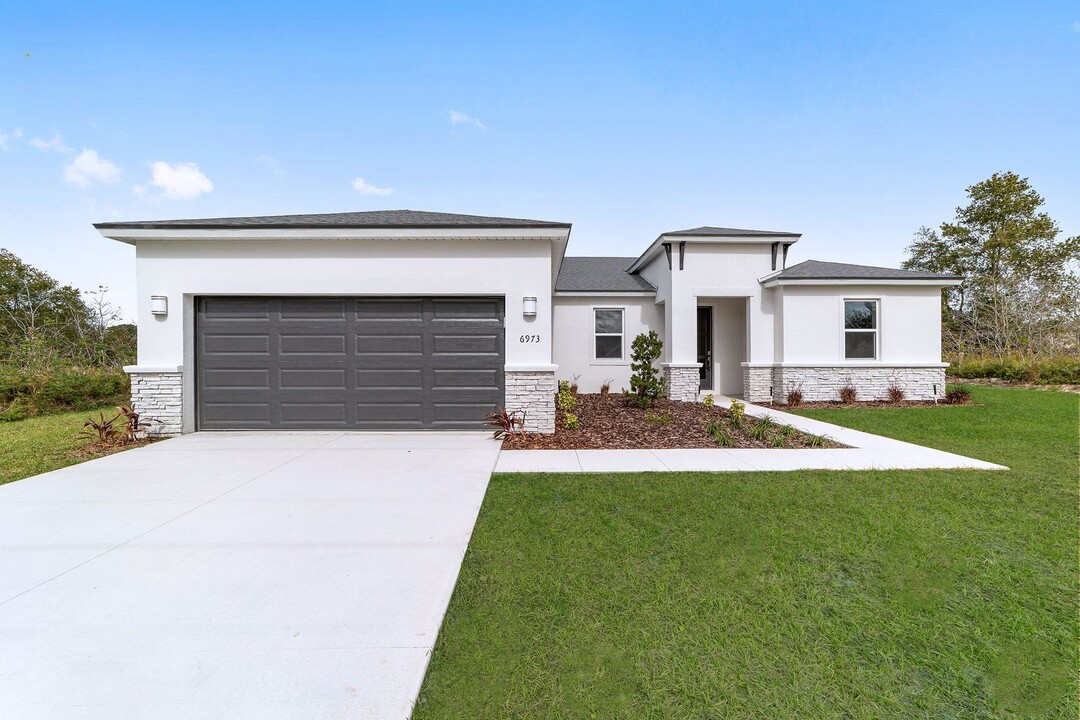 7171 SW 133rd Ln in Ocala, FL - Foto de edificio