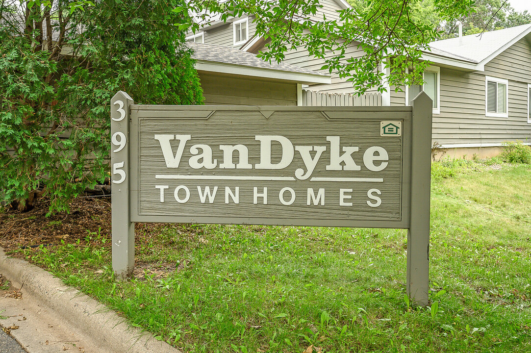 Van Dyke Townhomes in St. Paul, MN - Building Photo