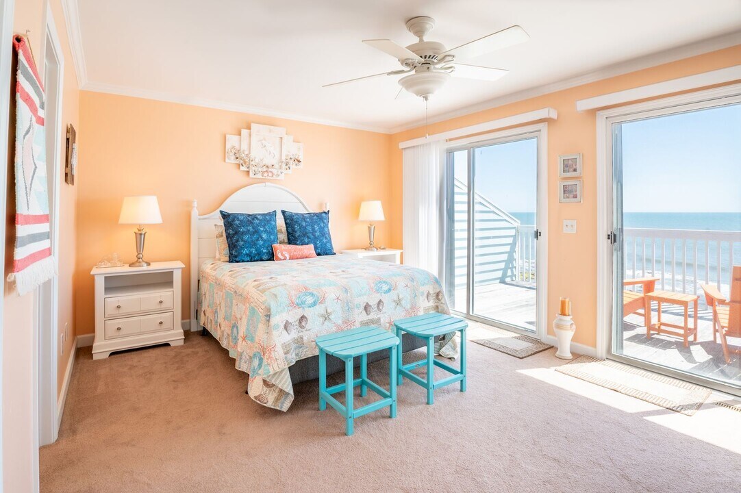 1 Neptune Pl in Kure Beach, NC - Building Photo