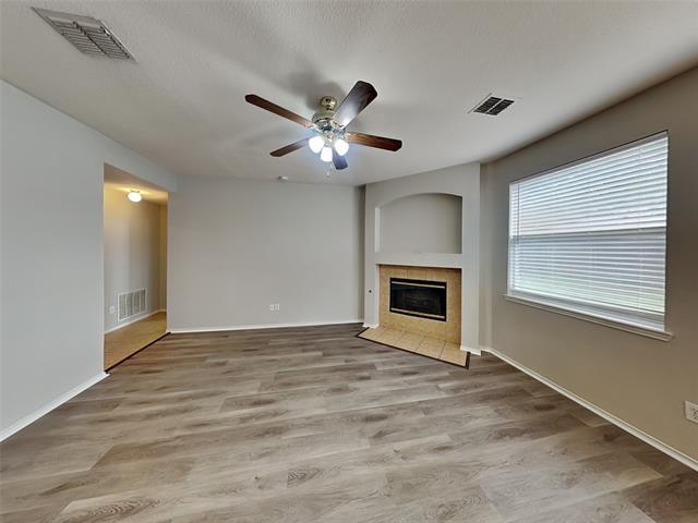 8209 Swan Park Dr in Denton, TX - Building Photo - Building Photo