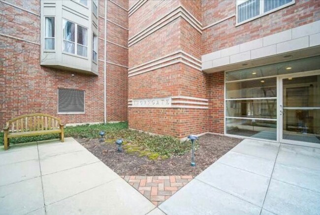57 E Hattendorf Ave in Roselle, IL - Building Photo - Building Photo