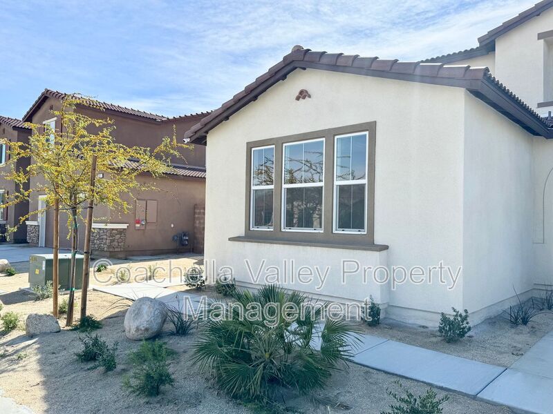130 Via Palermo in Cathedral City, CA - Building Photo