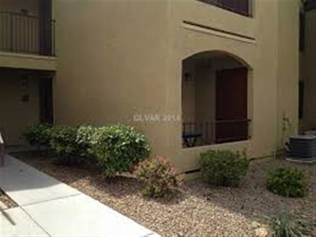 950 Seven Hills Dr-Unit -Residence 1-1-750 in Henderson, NV - Building Photo - Building Photo