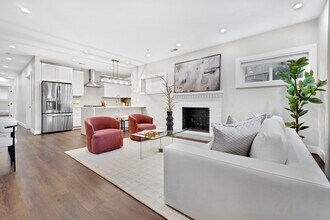 1419 Upshur St NW in Washington, DC - Foto de edificio - Building Photo