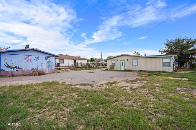 3879 John Christopher Dr in El Paso, TX - Building Photo - Building Photo