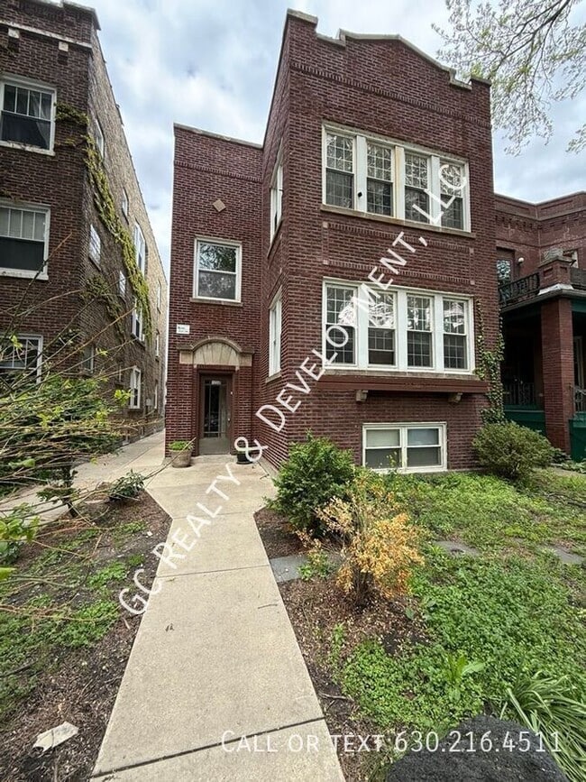 property at 1732 W Wallen Ave