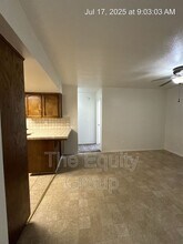 722 S Linwood St in Visalia, CA - Building Photo - Building Photo