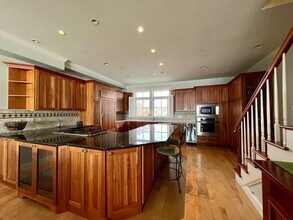 4 Island Ave in Kittery, ME - Building Photo - Building Photo