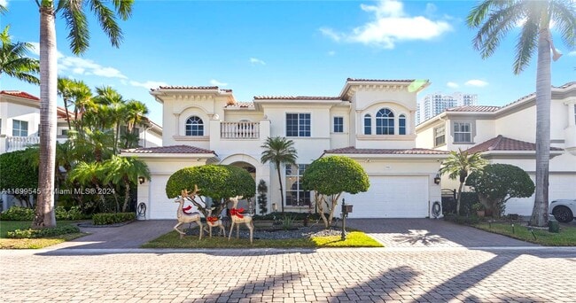 1555 Windjammer Way in Hollywood, FL - Building Photo - Building Photo
