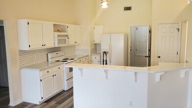 355 Currant Trce in Mary Esther, FL - Building Photo - Building Photo