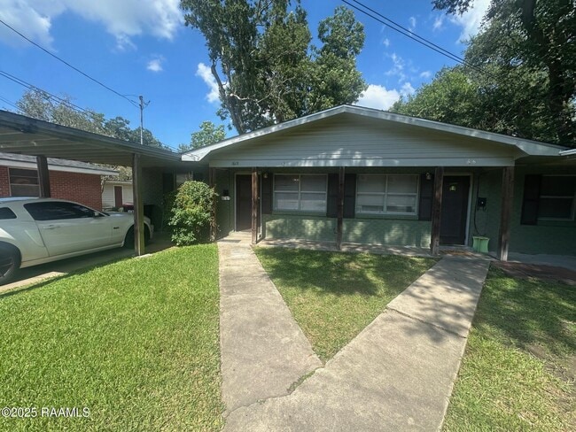 1618 W St Mary Blvd