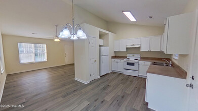 4264 Sunglow Dr in Wilmington, NC - Building Photo - Building Photo