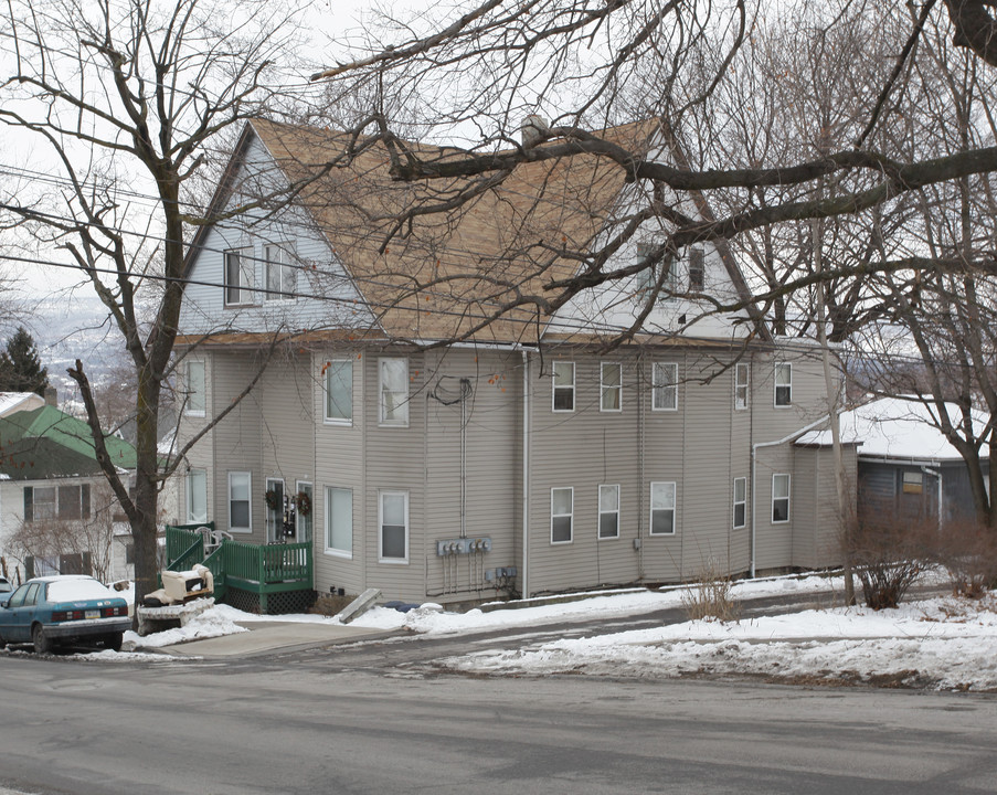 913-917 Ash St in Scranton, PA - Building Photo