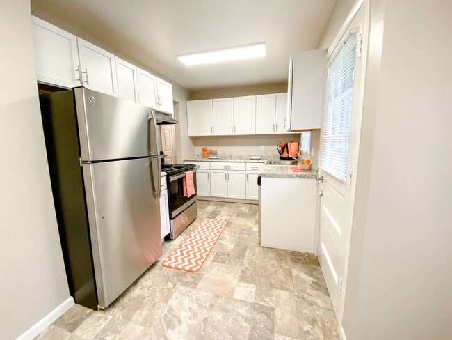 property at 1007 W Badger Rd
