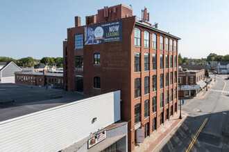 The Jewel in Attleboro, MA - Foto de edificio - Building Photo