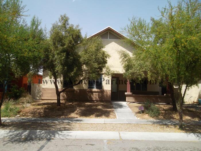 10409 E Seven Generations Way in Tucson, AZ - Building Photo