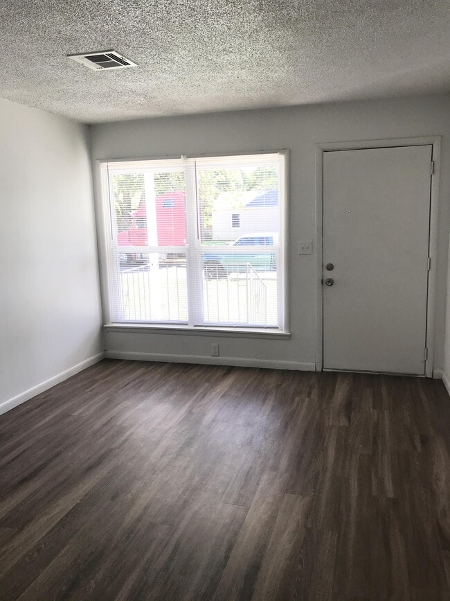 3209 NE 14th St in Oklahoma City, OK - Building Photo - Building Photo