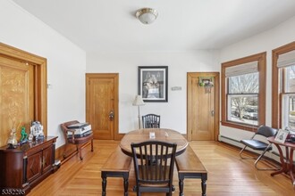 587 Wyckoff Ave in Wyckoff, NJ - Building Photo - Building Photo