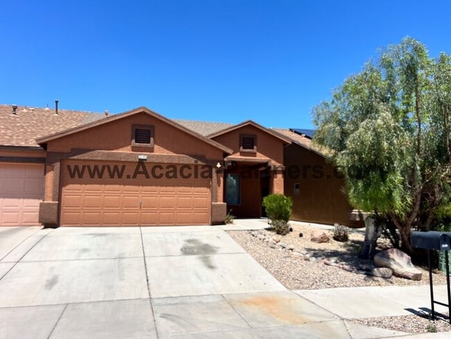 property at 2145 E Calle Gran Desierto