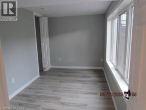 57 Irwin Ave in Hamilton, ON - Building Photo - Building Photo