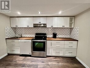 7253 Thornhill Crescent in Niagara Falls, ON - Building Photo - Building Photo