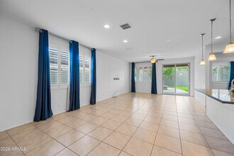 2543 W Arroyo Way in San Tan Valley, AZ - Building Photo - Building Photo