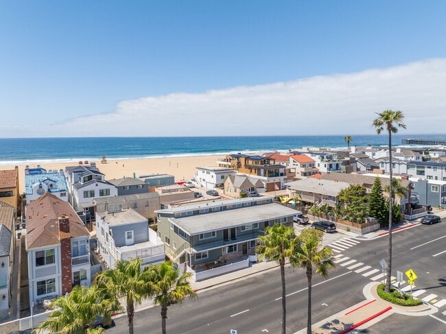 1727 W Balboa Blvd in Newport Beach, CA - Foto de edificio - Building Photo