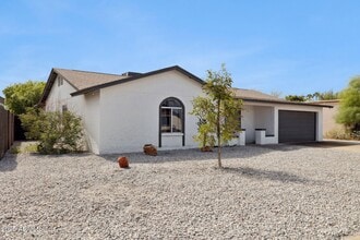 1713 W Cortez Cir in Chandler, AZ - Building Photo - Building Photo