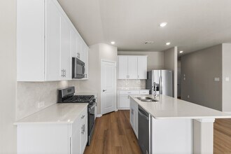 6649 Valley Lake Ln in Crowley, TX - Building Photo - Building Photo