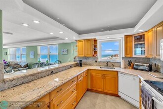 3000 S Ocean Blvd in Boca Raton, FL - Building Photo - Building Photo