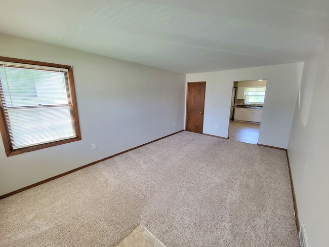 1507 Starview Dr in Cedar Falls, IA - Building Photo - Building Photo