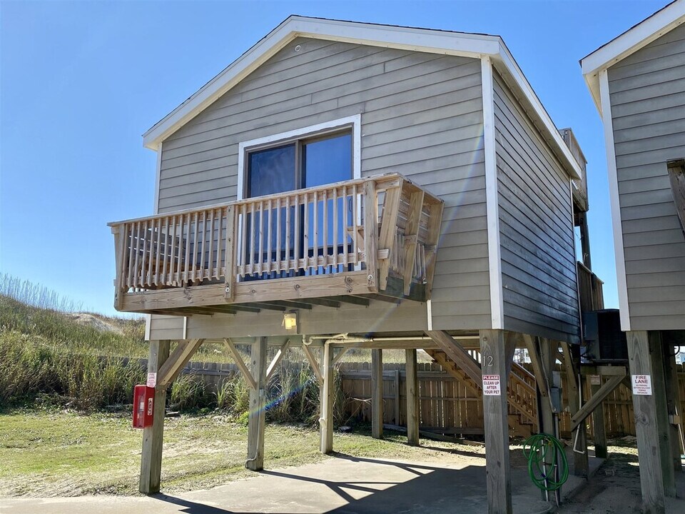 56821 North Carolina Hwy 12 in Hatteras, NC - Building Photo