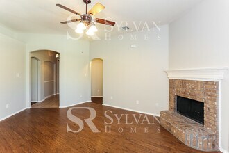 333 Choctaw Trail in Waxahachie, TX - Building Photo - Building Photo