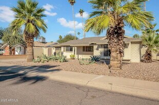 8234 E Heatherbrae Ave in Scottsdale, AZ - Building Photo