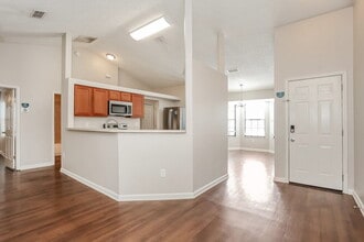 2015 Cardiff Ln in Middleburg, FL - Building Photo - Building Photo