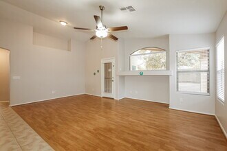 13928 N 133rd Ln in Surprise, AZ - Foto de edificio - Building Photo