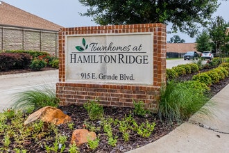 Townhomes at Hamilton Ridge in Tyler, TX - Building Photo - Building Photo